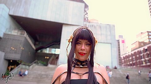 Yor Forger Getting Down And Dirty! – Anime Dakimakura Pillow Cosplay Review 27 Min